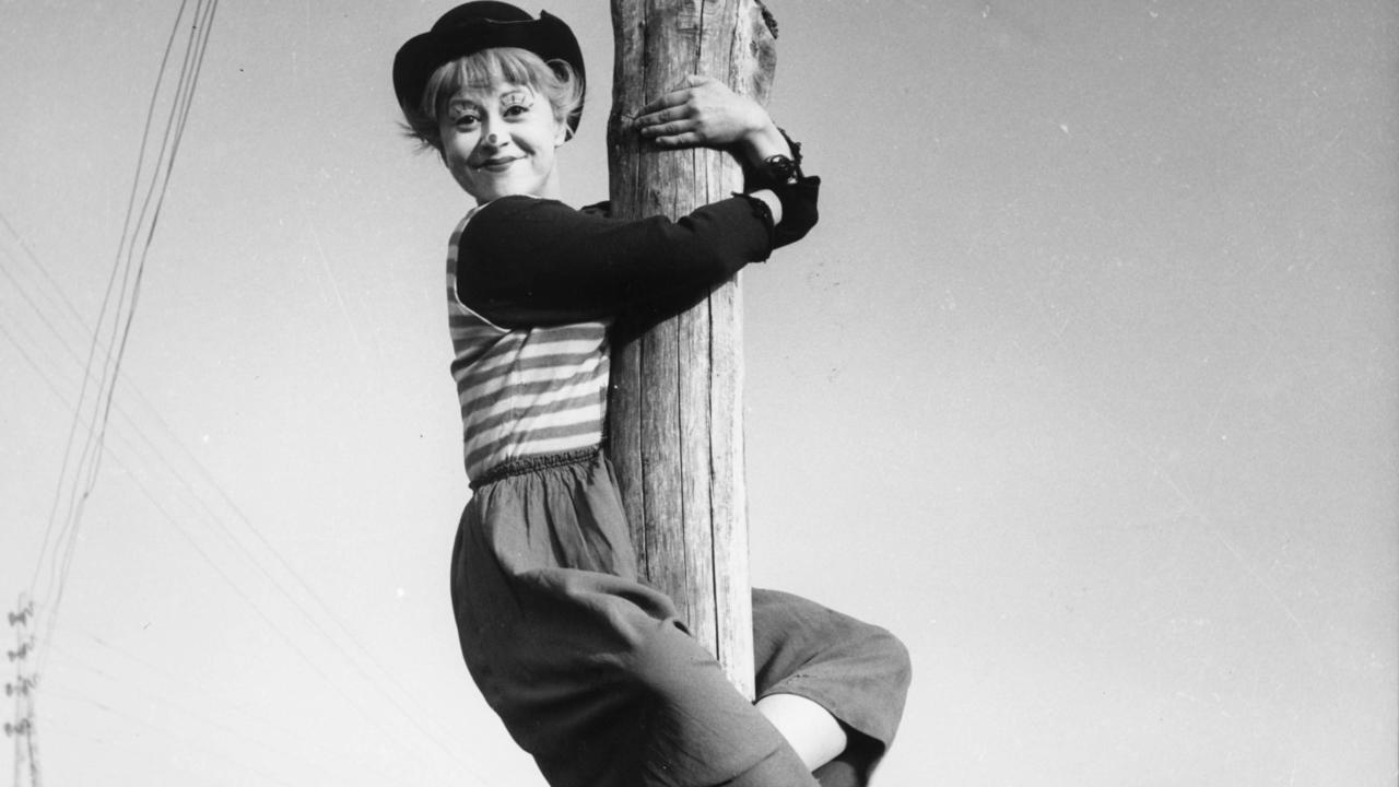 La strada (1954) – Deep Focus Review – Movie Reviews, Critical Essays, and  Film Analysis