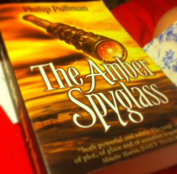 The Amber Spyglass (2000)