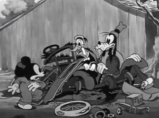 Mickey’s Service Station (1935)