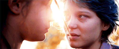 Blue Is the Warmest Colour Movie Review